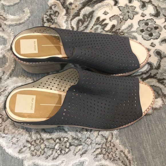 Dolce Vita perforated wedge peep toe heels - Picture 2 of 8